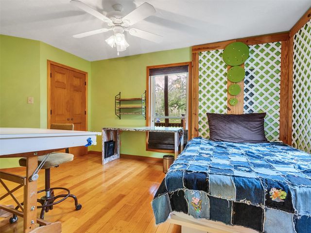 7711 Pecan Drive, Damon, TX 77430