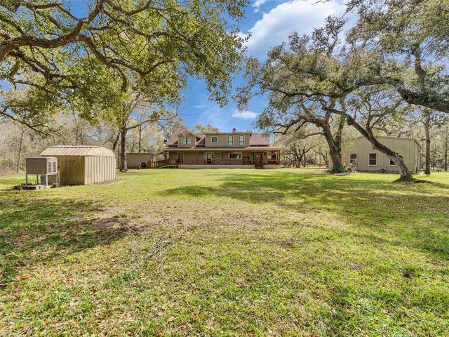 7711 Pecan Drive, Damon, TX 77430