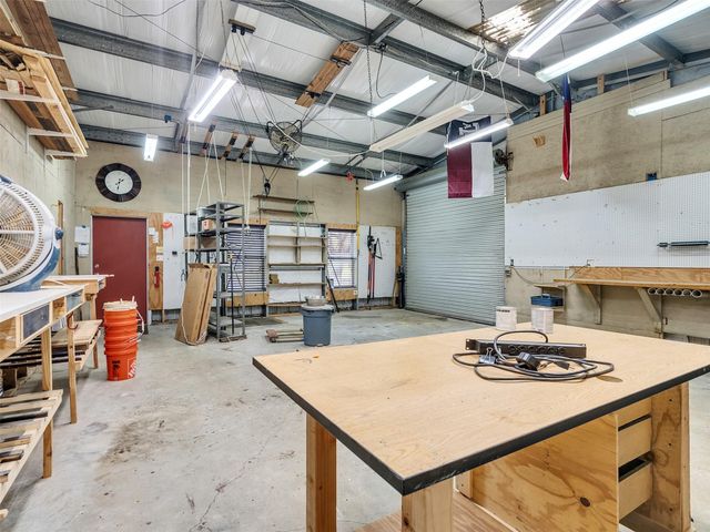 7711 Pecan Drive, Damon, TX 77430