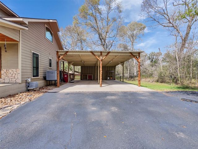 7711 Pecan Drive, Damon, TX 77430