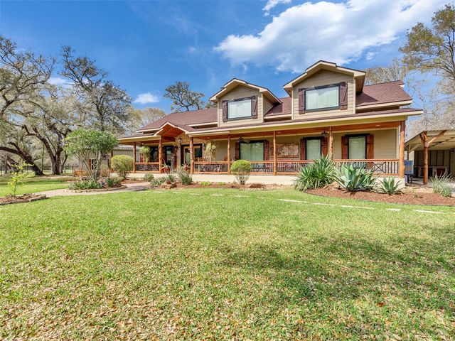 7711 Pecan Drive, Damon, TX 77430
