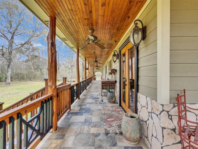 7711 Pecan Drive, Damon, TX 77430