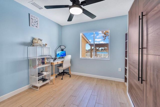 937 BUTTERCUP DRIVE, Lakeland, FL 33801