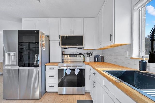 937 BUTTERCUP DRIVE, Lakeland, FL 33801