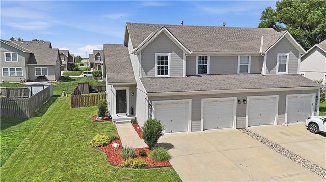 1510 S 5th Street E, Louisburg, KS 66053