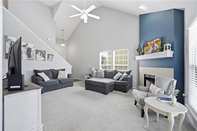 1510 S 5th Street E, Louisburg, KS 66053