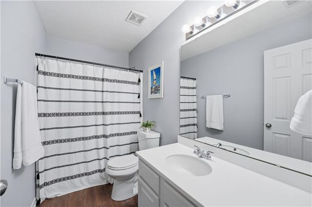 1510 S 5th Street E, Louisburg, KS 66053