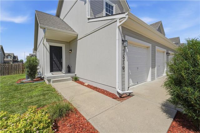 1510 S 5th Street E, Louisburg, KS 66053