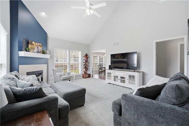 1510 S 5th Street E, Louisburg, KS 66053