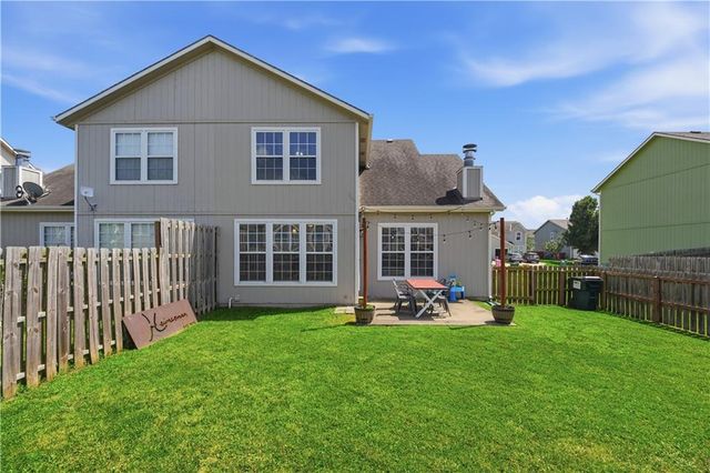 1510 S 5th Street E, Louisburg, KS 66053