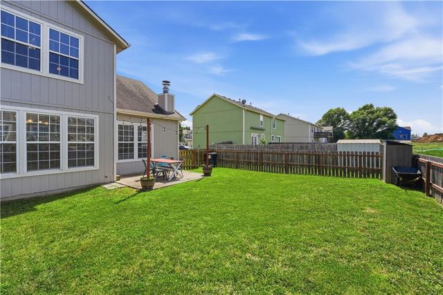 1510 S 5th Street E, Louisburg, KS 66053
