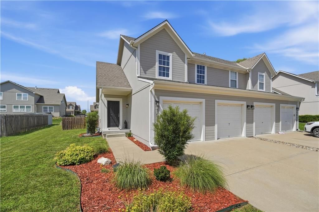 1510 S 5th Street E, Louisburg, KS 66053