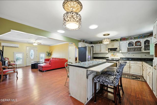 190 POLO INN Road, El Paso, TX 79915