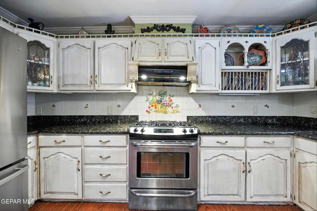 190 POLO INN Road, El Paso, TX 79915