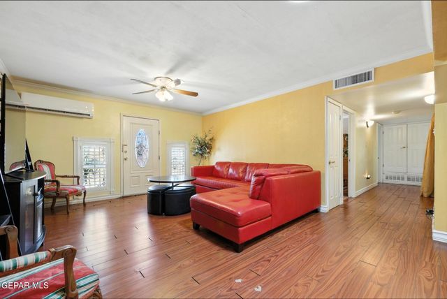 190 POLO INN Road, El Paso, TX 79915