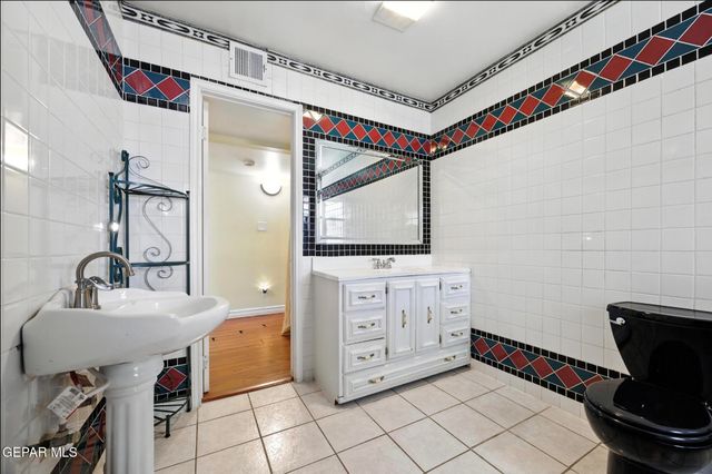 190 POLO INN Road, El Paso, TX 79915