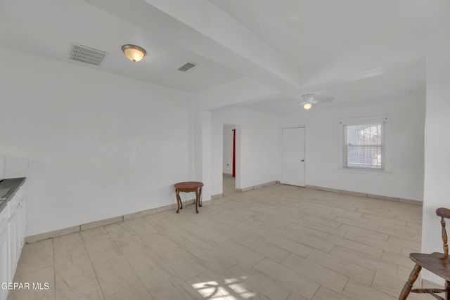 190 POLO INN Road, El Paso, TX 79915