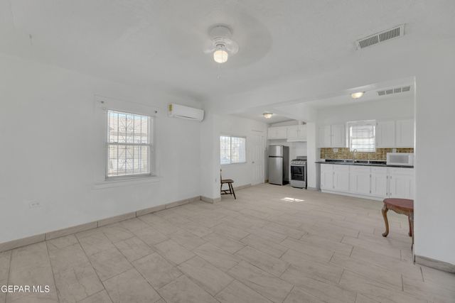 190 POLO INN Road, El Paso, TX 79915