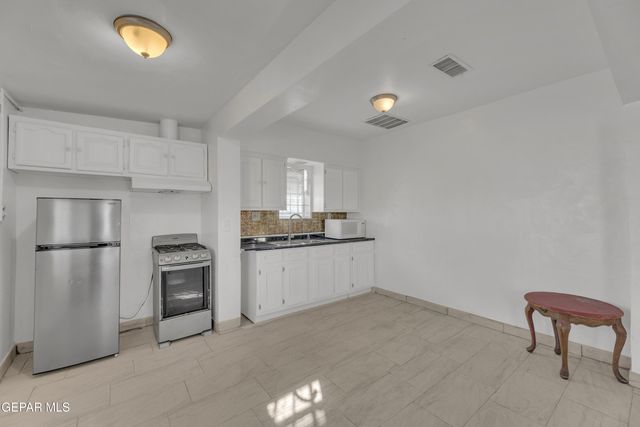 190 POLO INN Road, El Paso, TX 79915