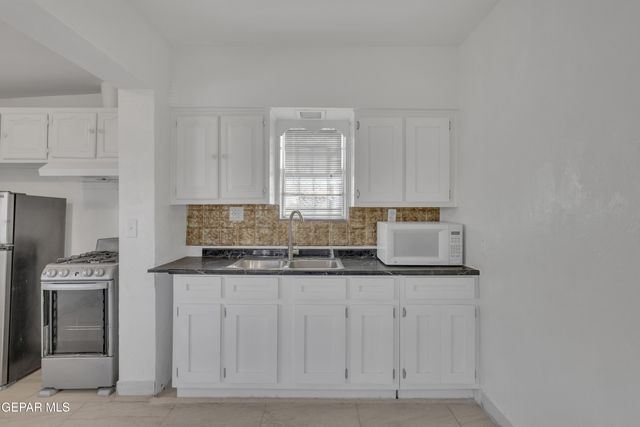 190 POLO INN Road, El Paso, TX 79915