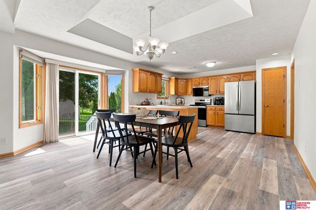 7761 Lowell Avenue, Lincoln, NE 68506