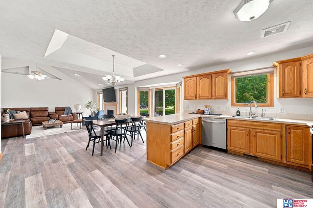 7761 Lowell Avenue, Lincoln, NE 68506