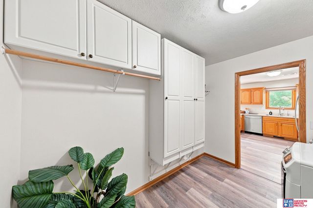 7761 Lowell Avenue, Lincoln, NE 68506