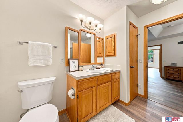 7761 Lowell Avenue, Lincoln, NE 68506