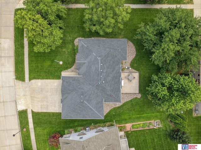 7761 Lowell Avenue, Lincoln, NE 68506