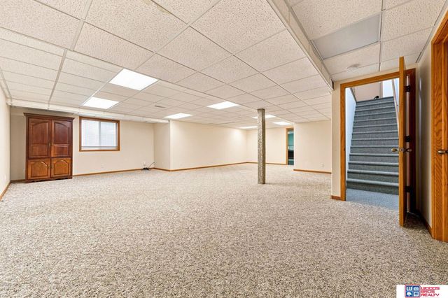 7761 Lowell Avenue, Lincoln, NE 68506