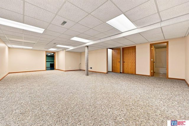 7761 Lowell Avenue, Lincoln, NE 68506