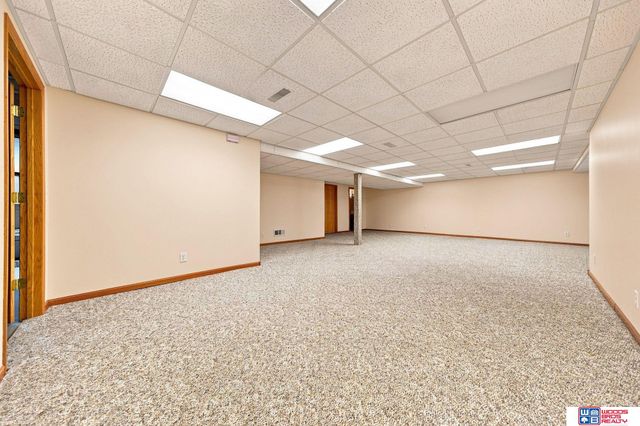 7761 Lowell Avenue, Lincoln, NE 68506