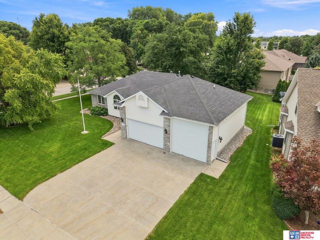 7761 Lowell Avenue, Lincoln, NE 68506
