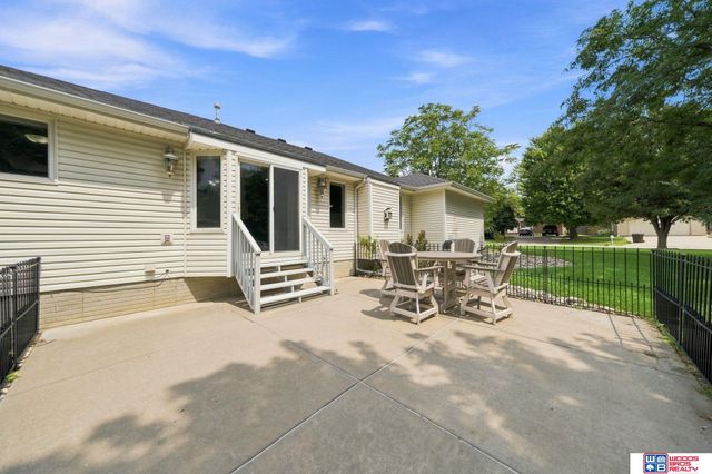 7761 Lowell Avenue, Lincoln, NE 68506