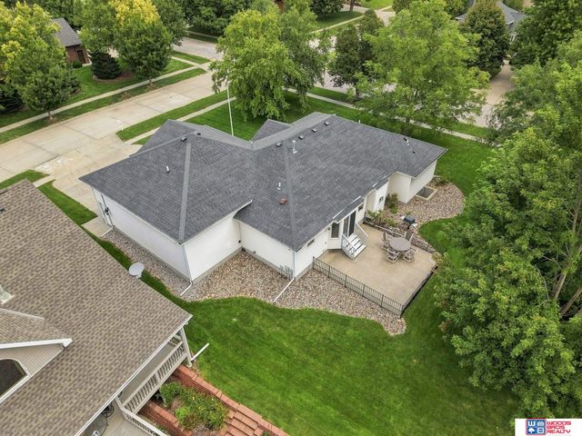 7761 Lowell Avenue, Lincoln, NE 68506