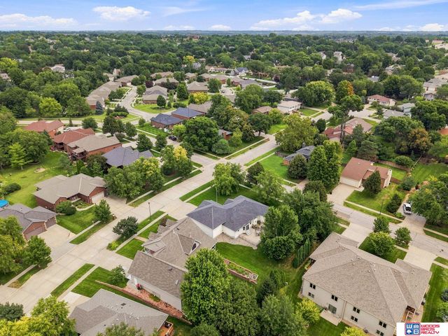 7761 Lowell Avenue, Lincoln, NE 68506