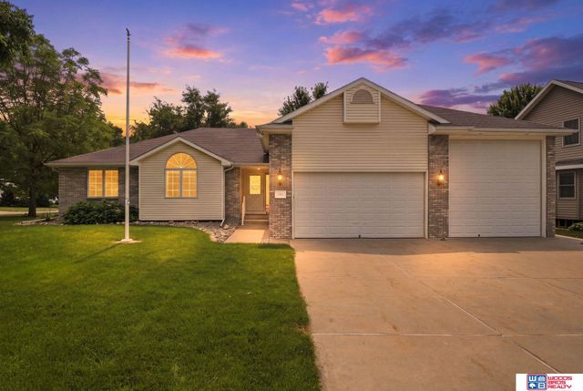 7761 Lowell Avenue, Lincoln, NE 68506