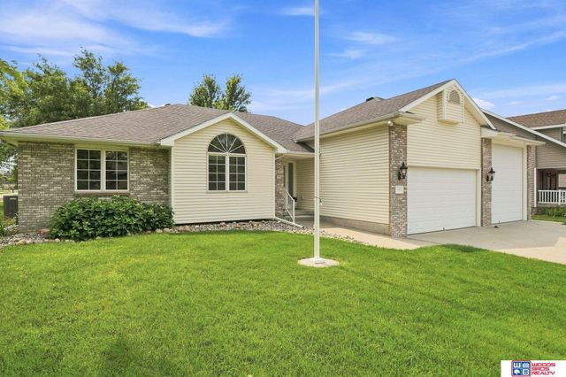 7761 Lowell Avenue, Lincoln, NE 68506