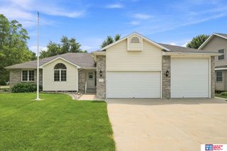 7761 Lowell Avenue, Lincoln, NE 68506