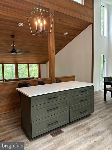 228 RISING SUN RD, Hedgesville, WV 25427