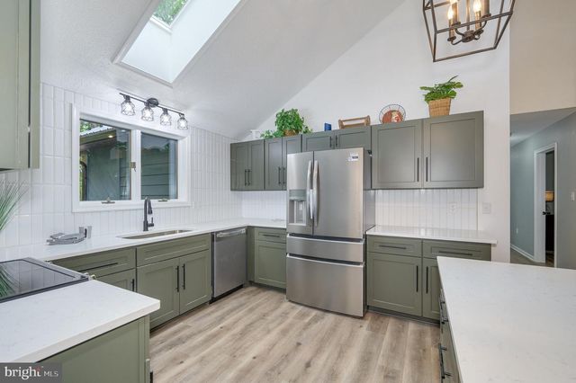 228 RISING SUN RD, Hedgesville, WV 25427