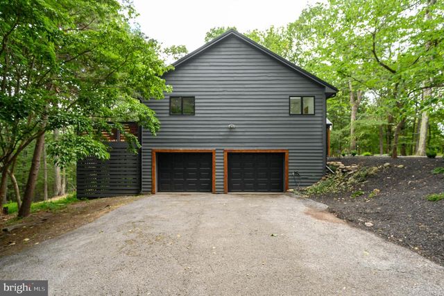 228 RISING SUN RD, Hedgesville, WV 25427