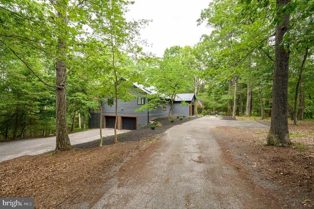 228 RISING SUN RD, Hedgesville, WV 25427