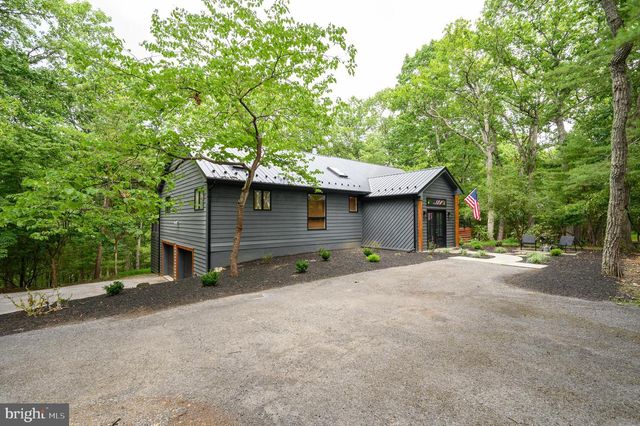 228 RISING SUN RD, Hedgesville, WV 25427