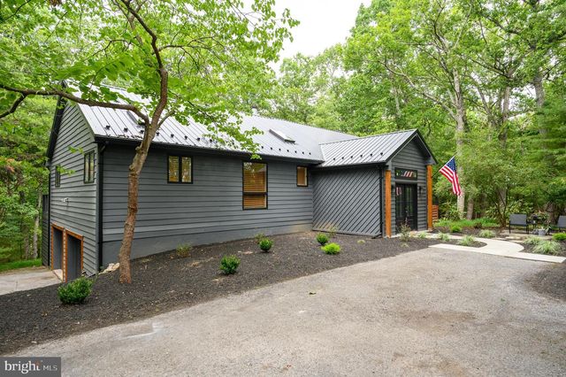 228 RISING SUN RD, Hedgesville, WV 25427