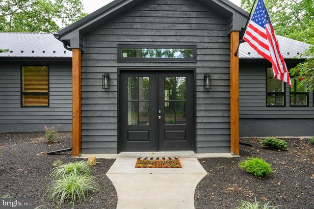 228 RISING SUN RD, Hedgesville, WV 25427