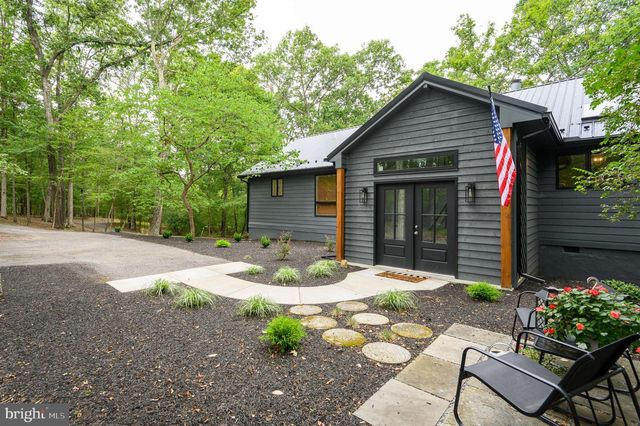 228 RISING SUN RD, Hedgesville, WV 25427