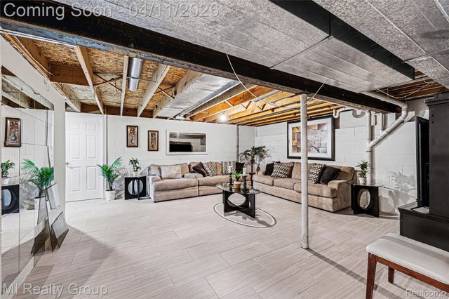 643 Heim Court, Almont Village, MI 48003