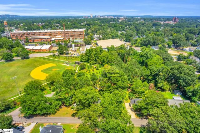 206 West Avenue, Greenville, SC 29611