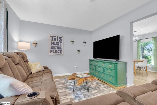 206 West Avenue, Greenville, SC 29611